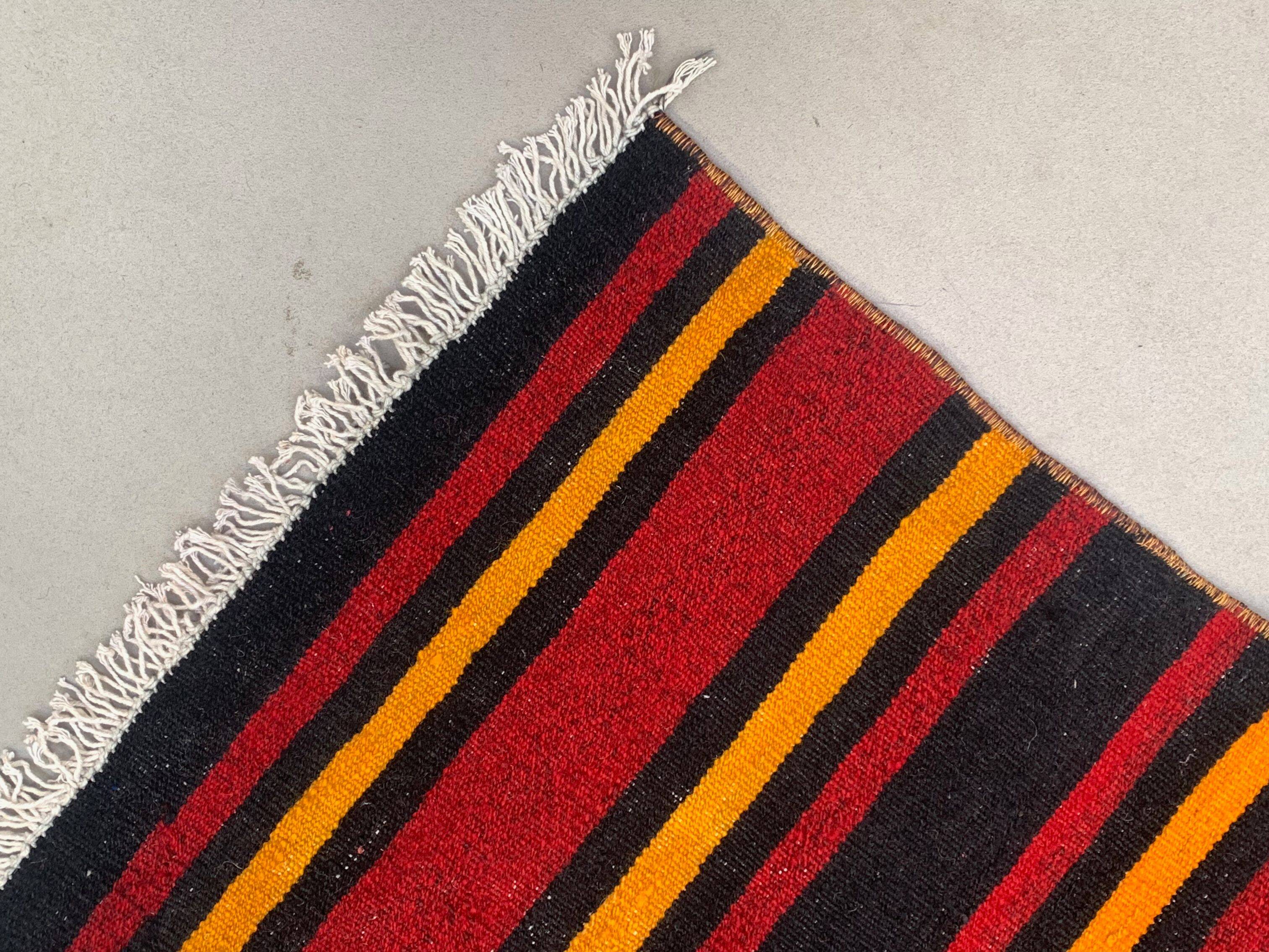 Old Turkish narrow Kilim Runner 286x55 cm shabby chic, vintage kelim