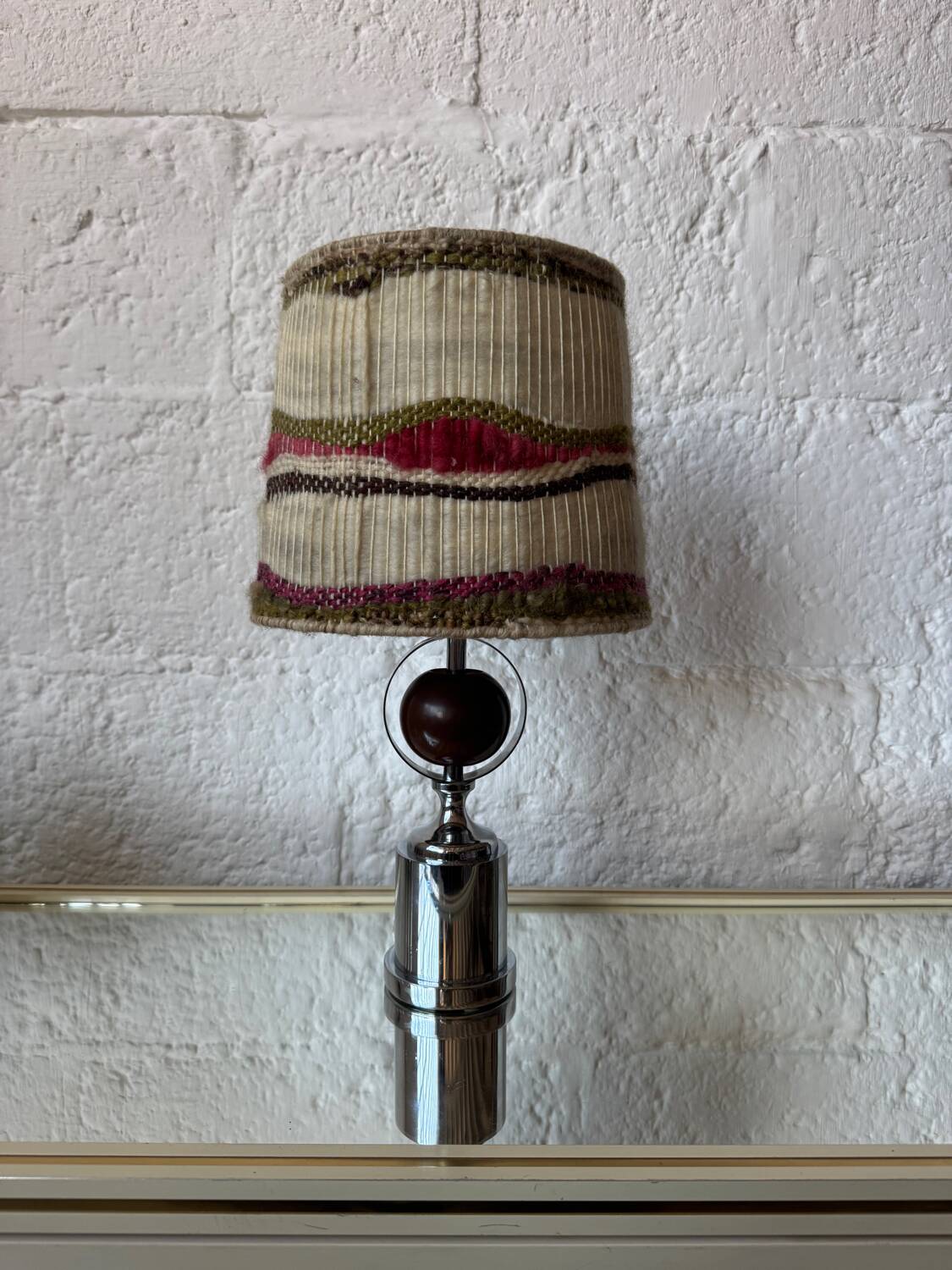 Lampe chrome bois laine années 70