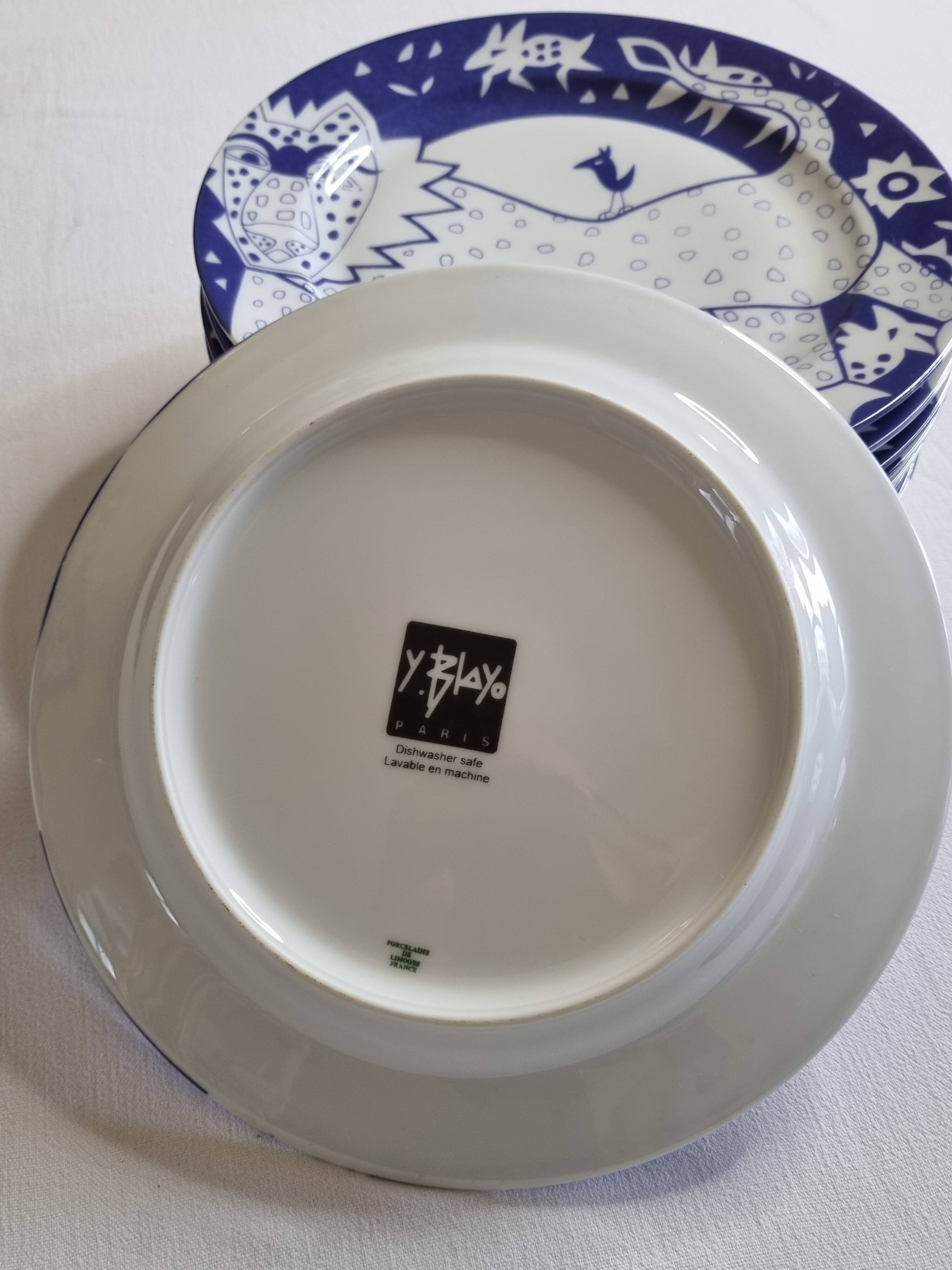 Service of 10 Plates, design by Yves Blayo Paris, 80s, 21 cm