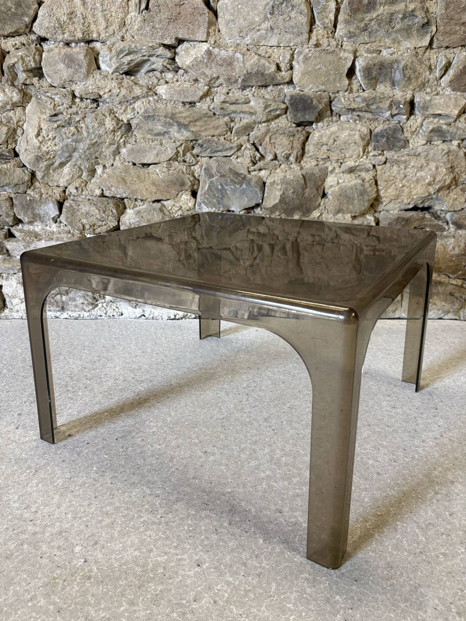 Table basse carré en plastique moulé, 1970