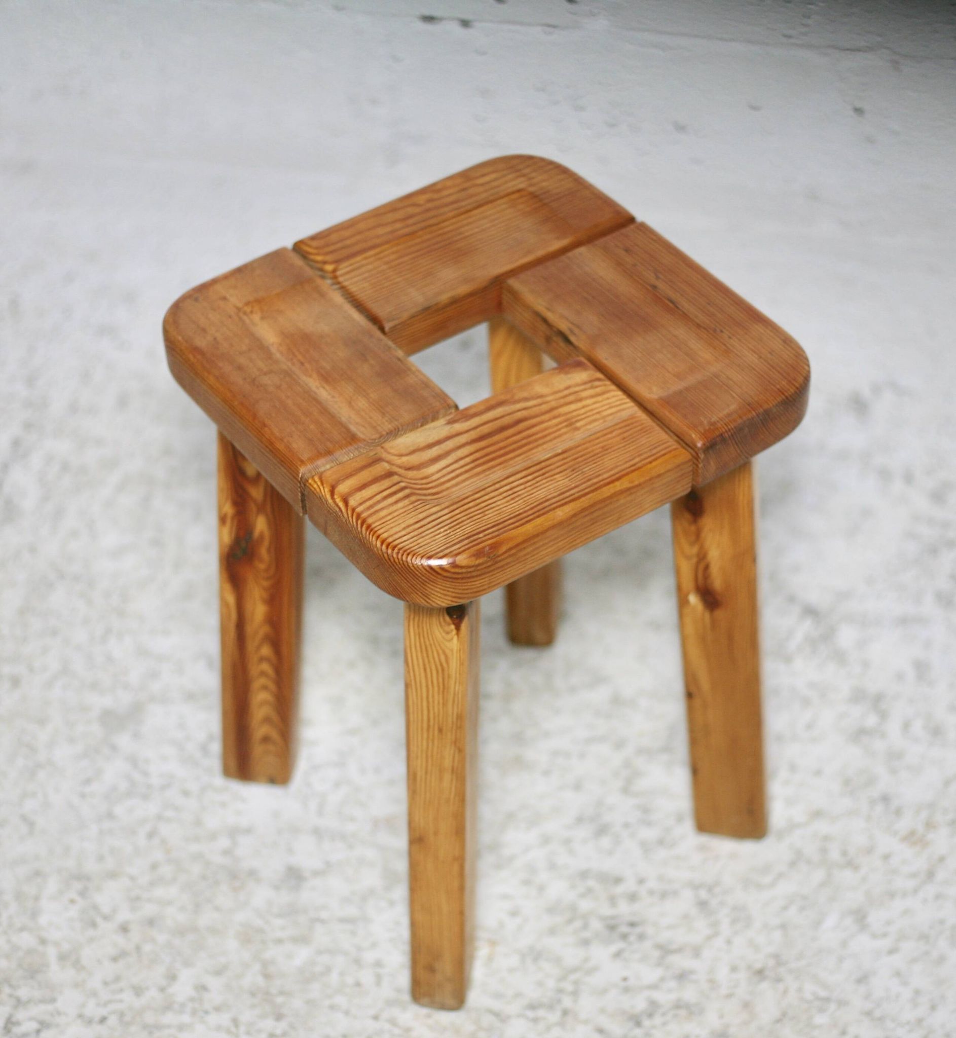 Tabouret de Olof Ottelin, Finlande, années 60