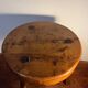 Tabouret tripode ancien fait main – Bois massif