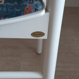 Chaise Baumann blanche.