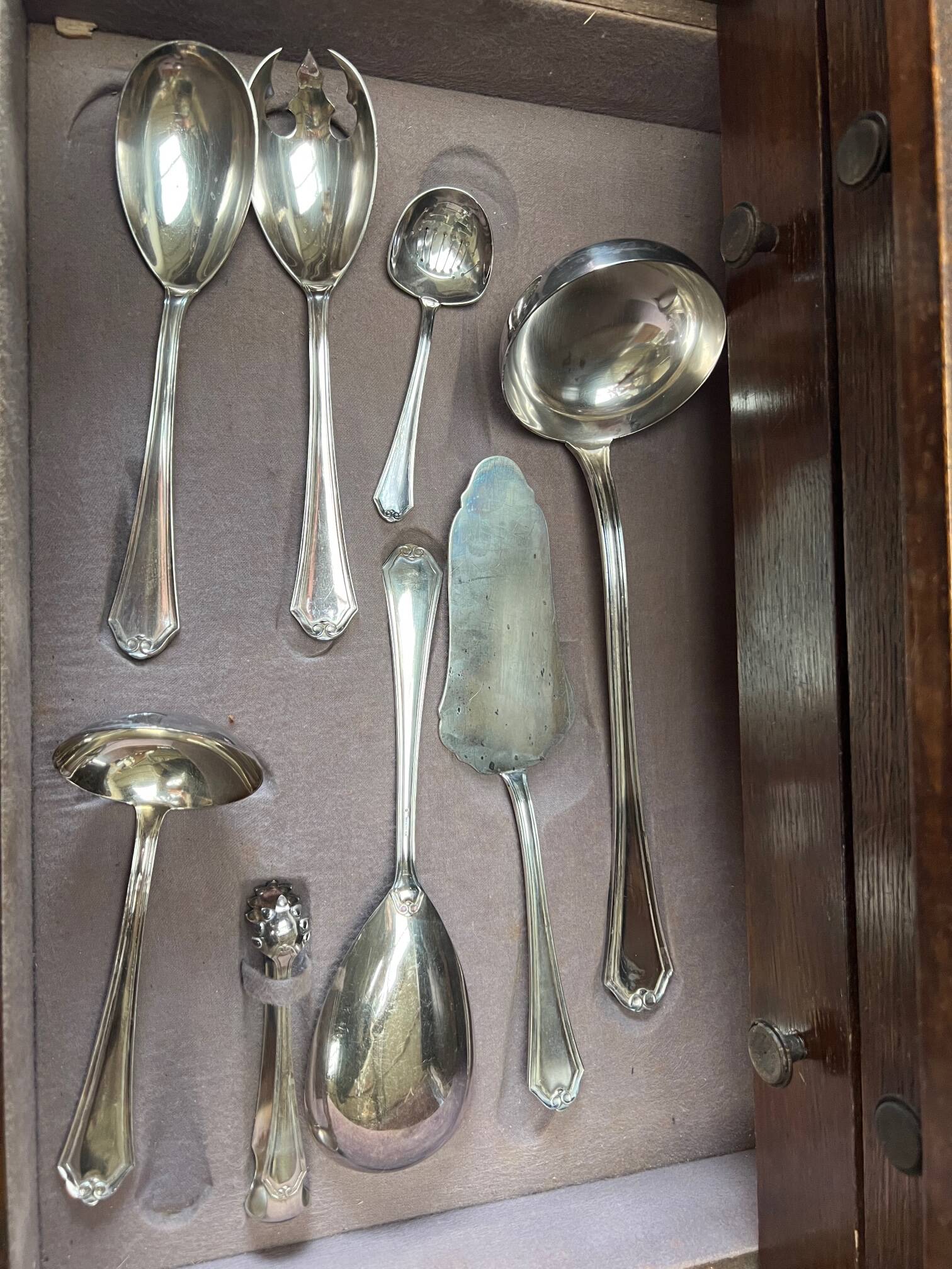 Wiskerman cutlery for 12 people - 127 pieces.