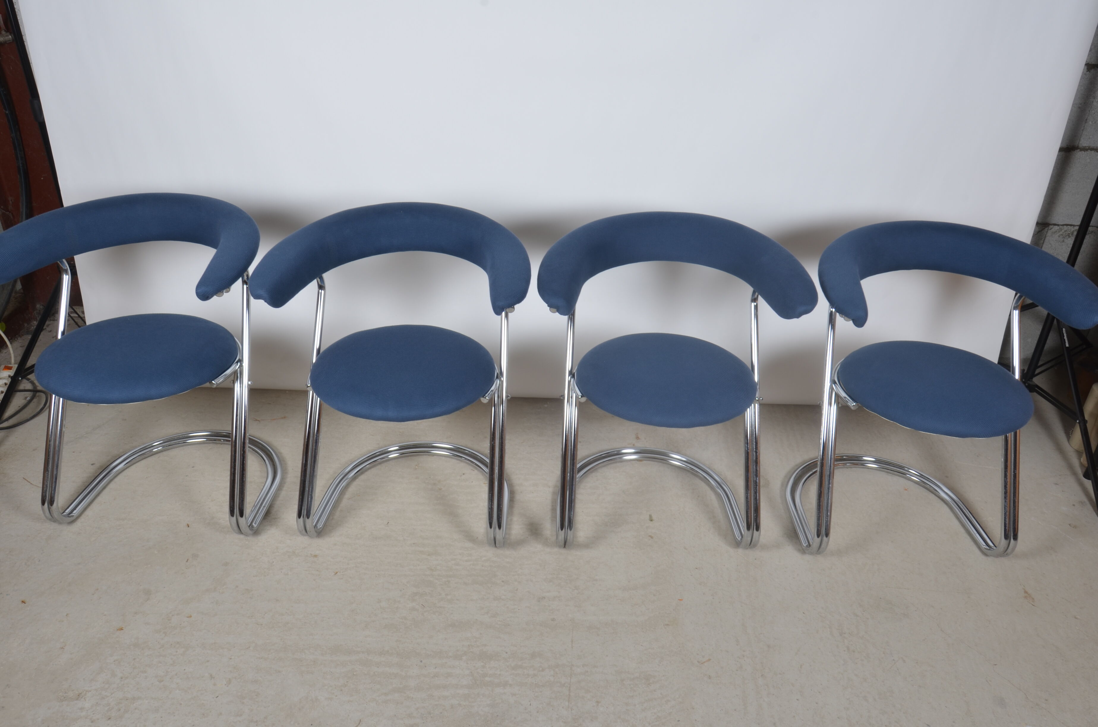 Tubular chairs cantilever 1970