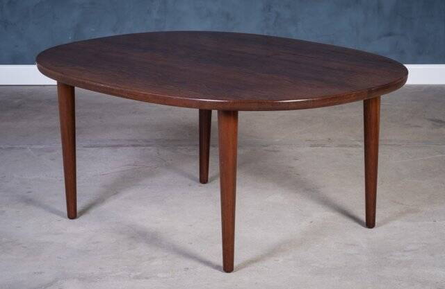 Oval Coffee Table in Rosewood attributed to Aksel Kjersgaard, Odense Møbelfabrik, 1960s