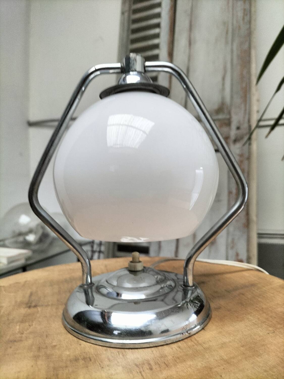 Art Deco bedside lamp