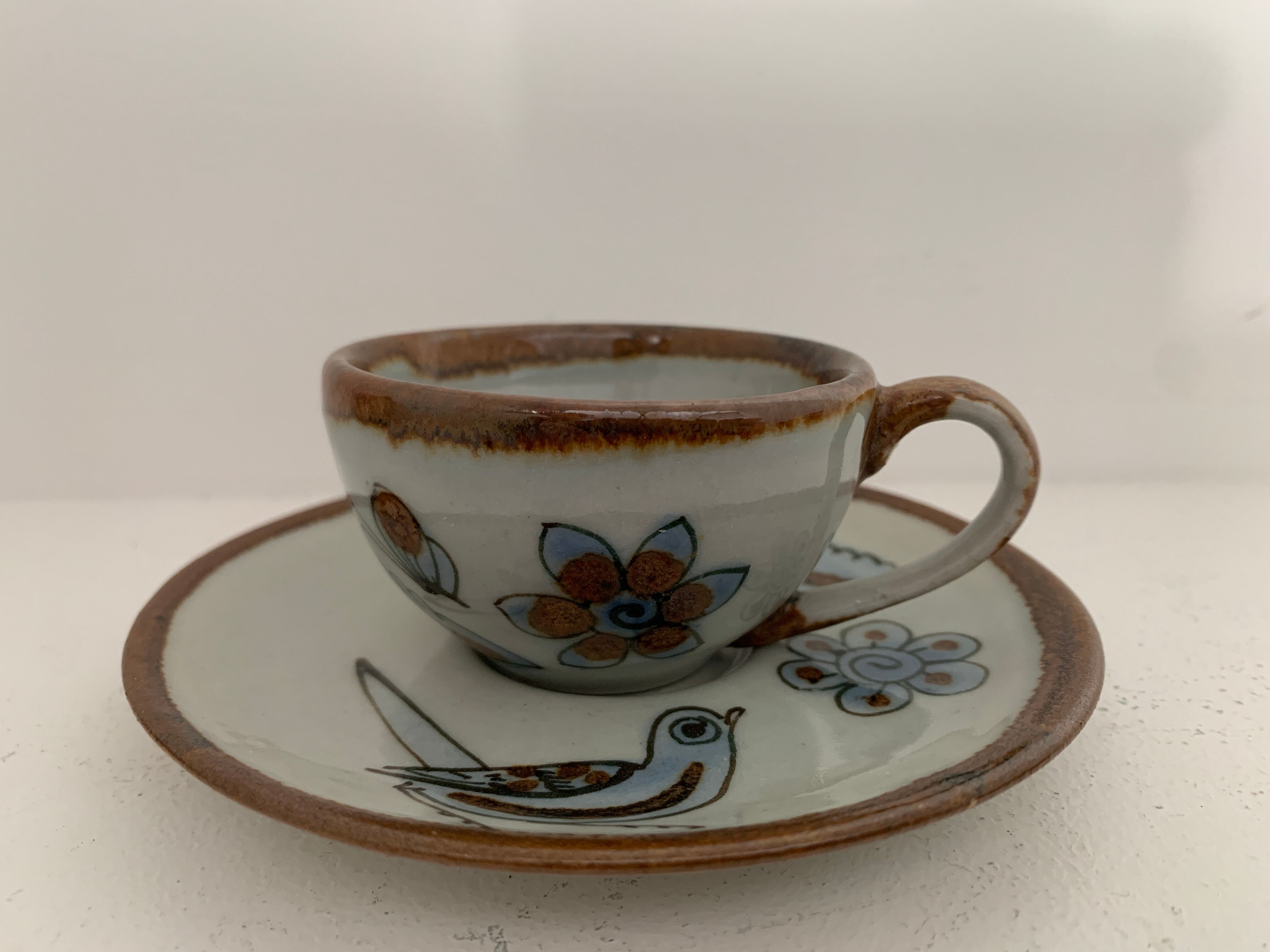 6 ceramic cups Ken Edwards, Tonala, Mexico, with sub cups and sugar