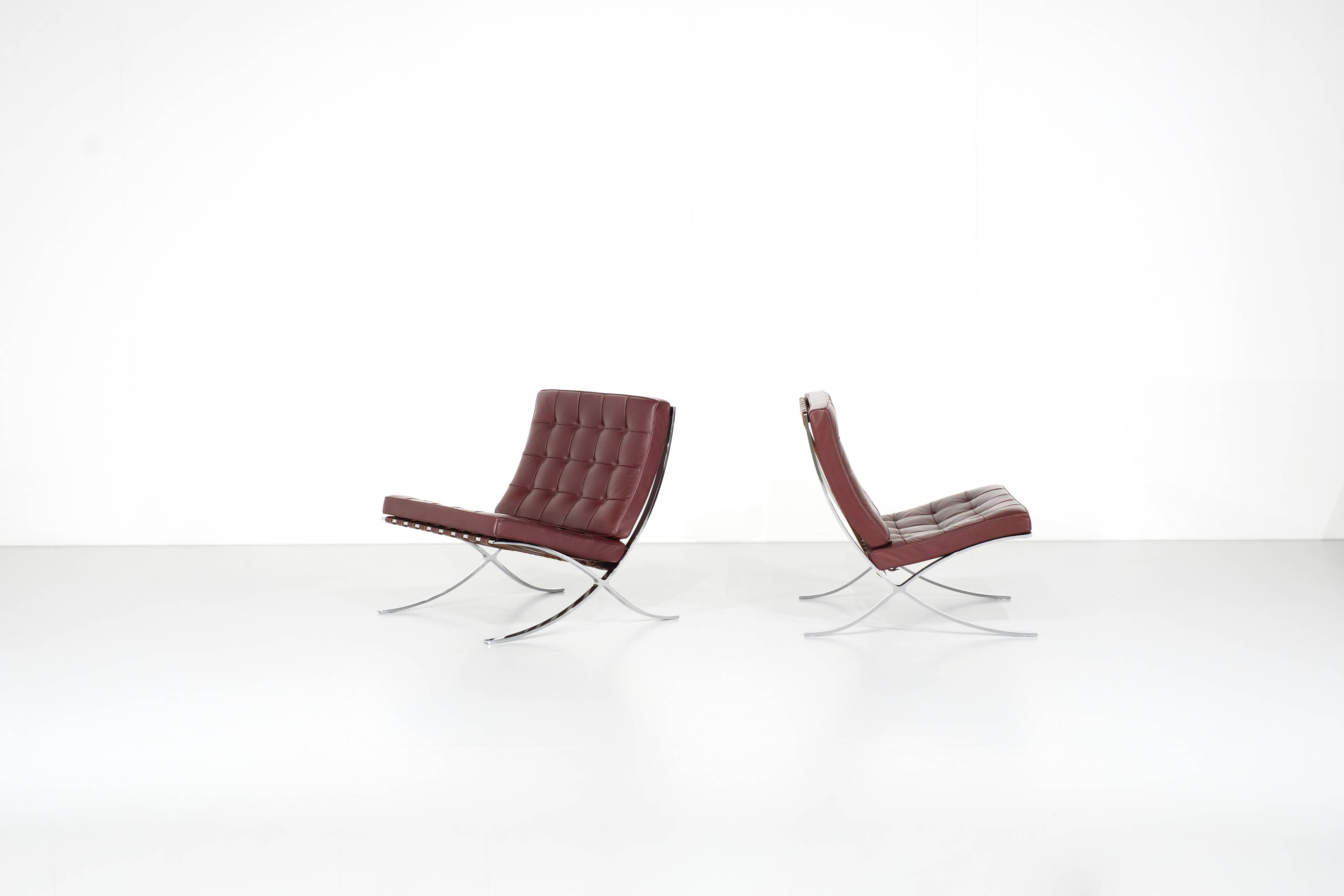 Paire de fauteuils Barcelona Ludwig Mies van der Rohe  Knoll.