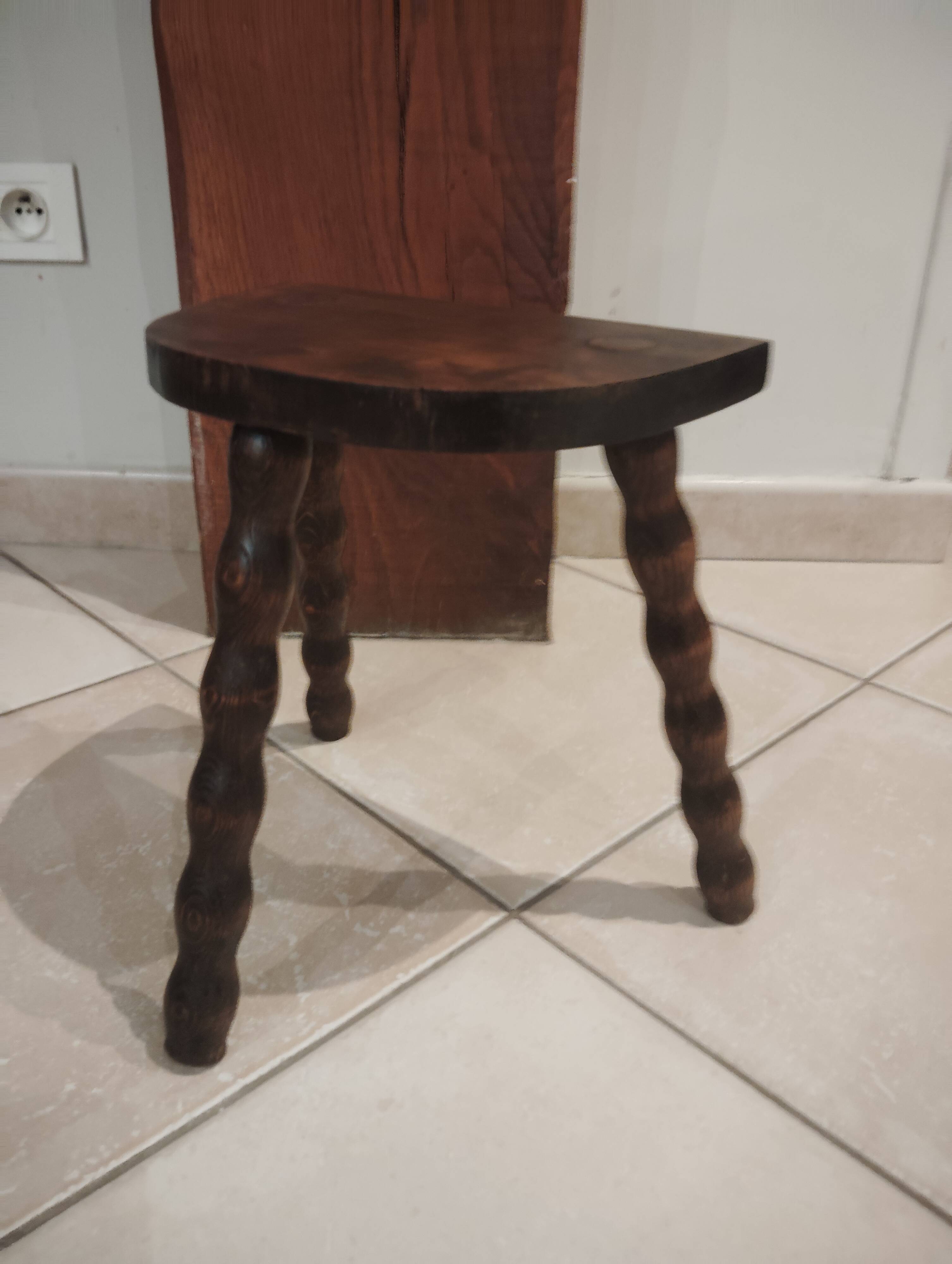 Set 3 tabourets de traite tripodes