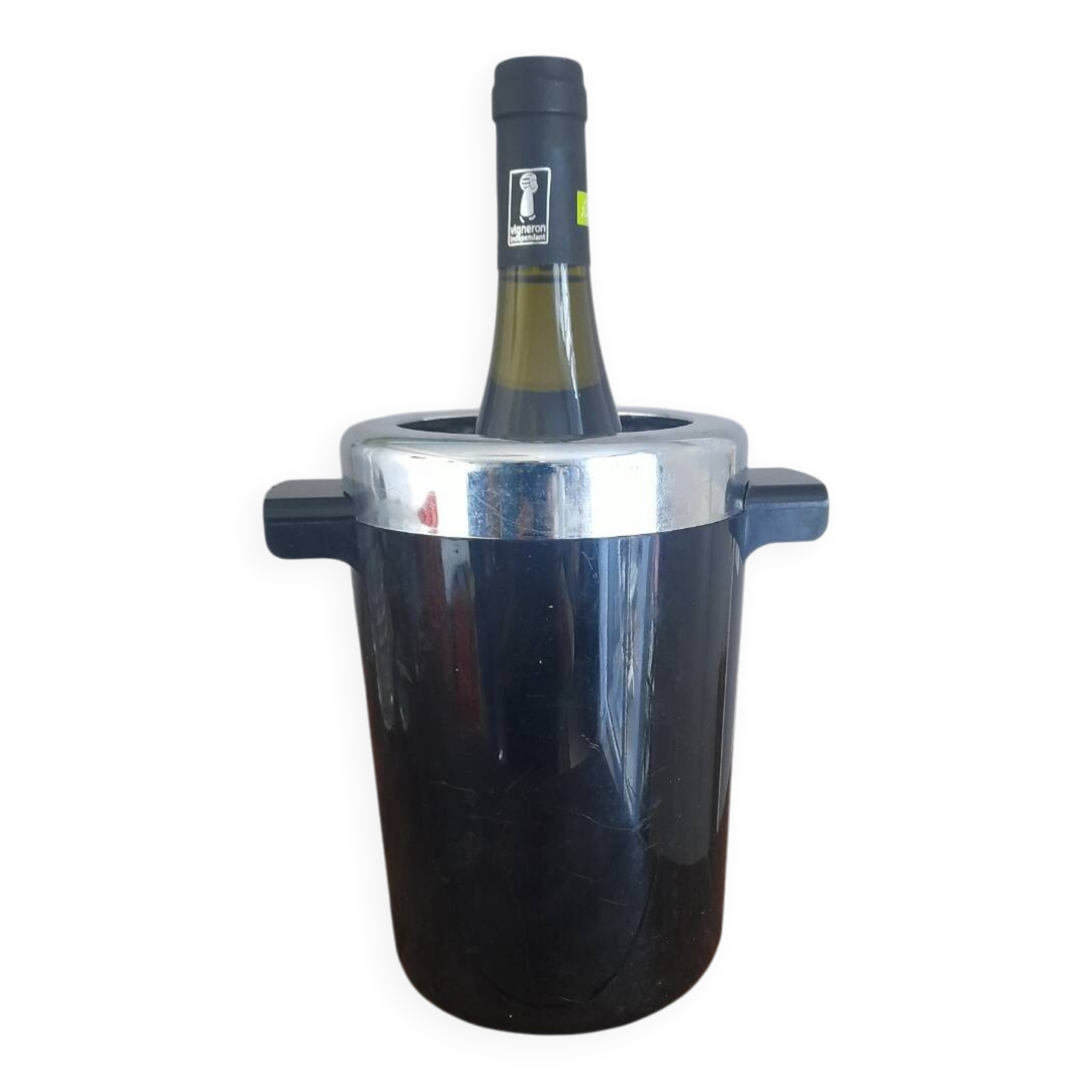 Long-lasting bottle cooler bucket