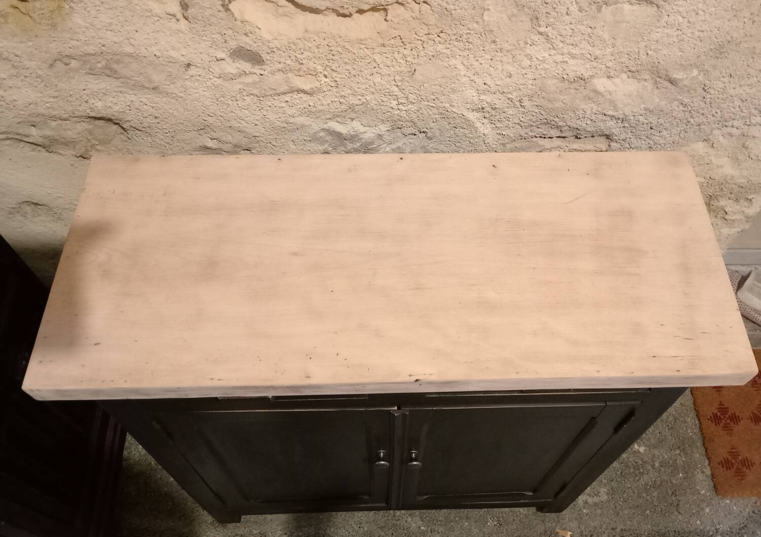 Buffet parisien avec dessus billot