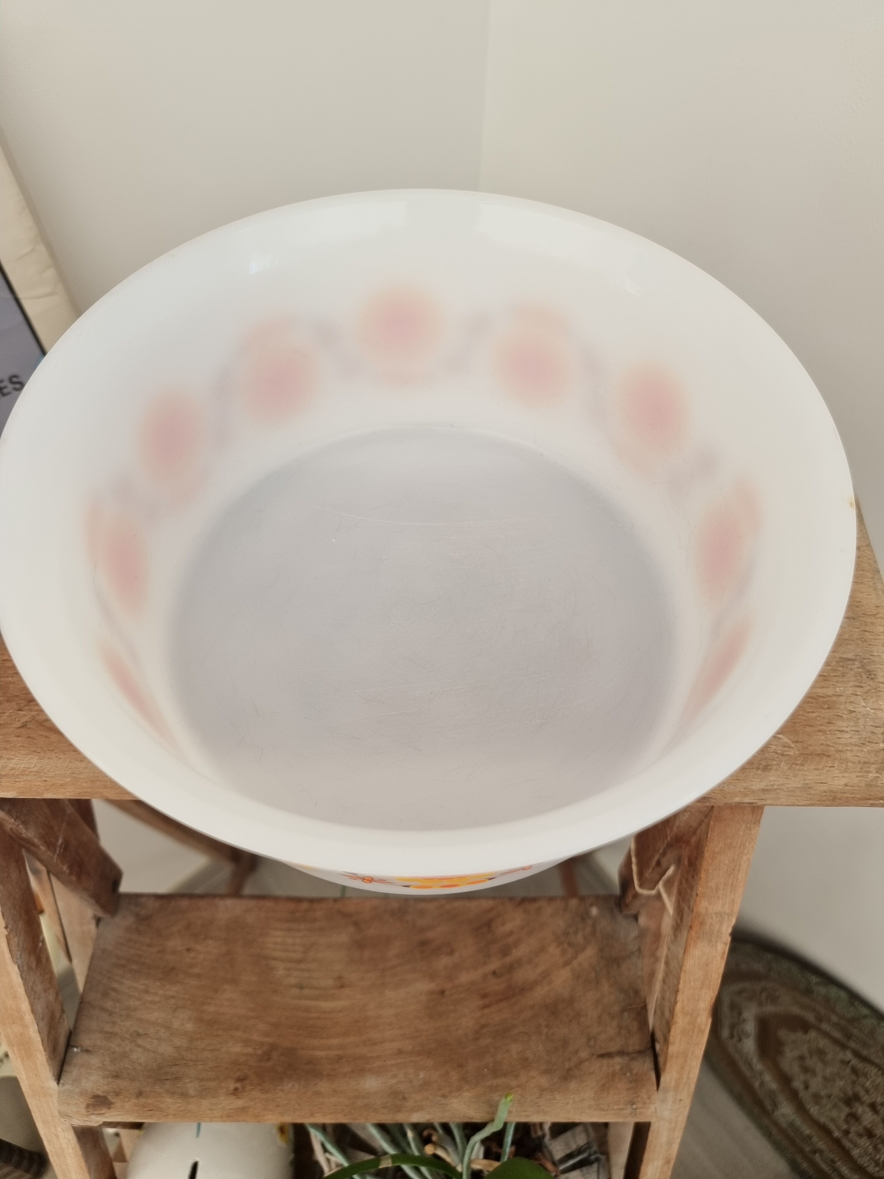 Arcopal vintage serving dish or salad bowl