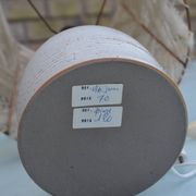 Lampe en grès et laine années 70