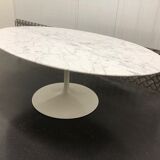 Oval coffee table by Eero Saarinen for Knoll