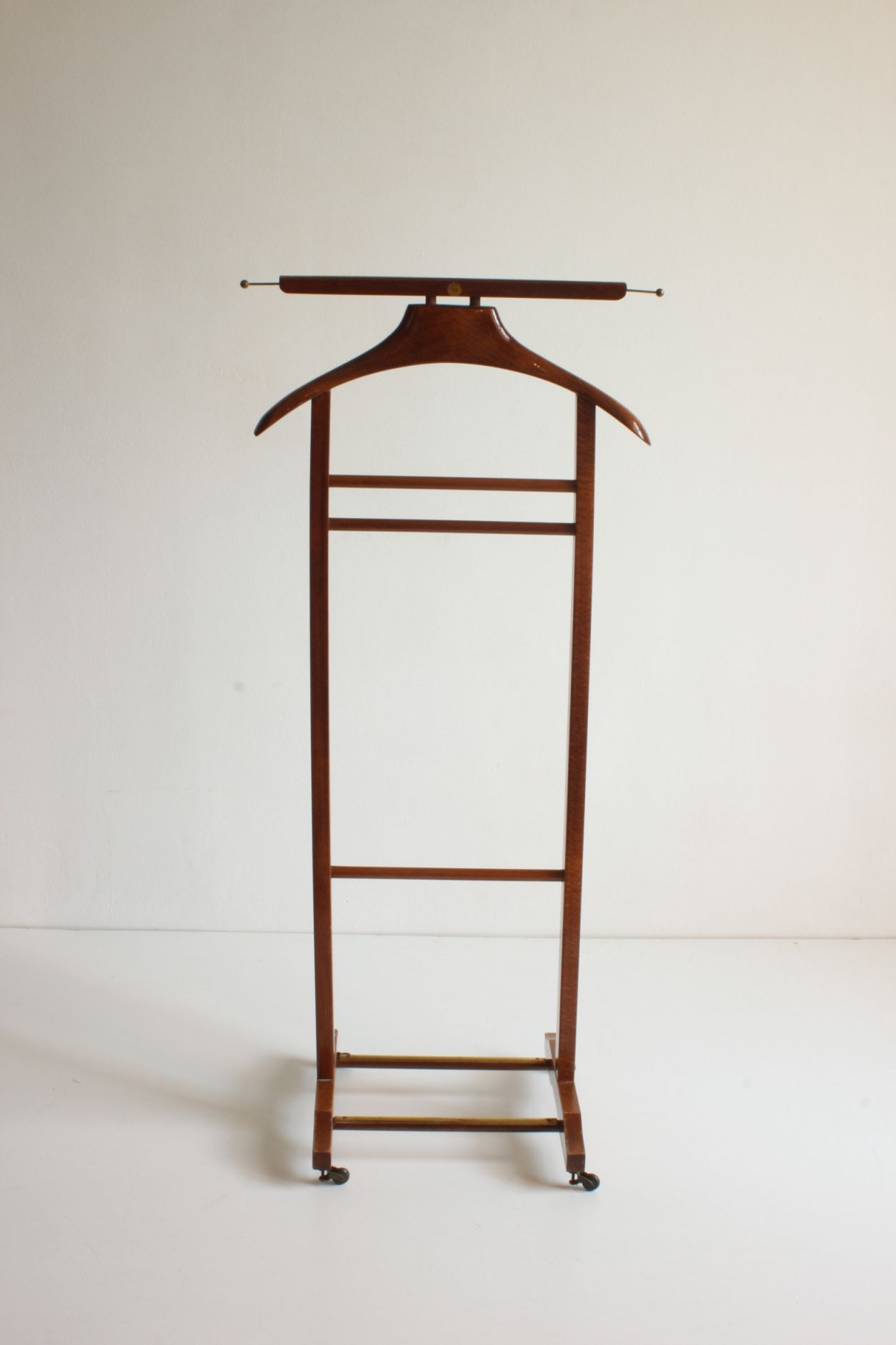 Valet de chambre en bois pour Fratelli Reguitti, Italie années 1950.