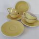 Ensemble tasses et soucoupes vintage en céramique jaune