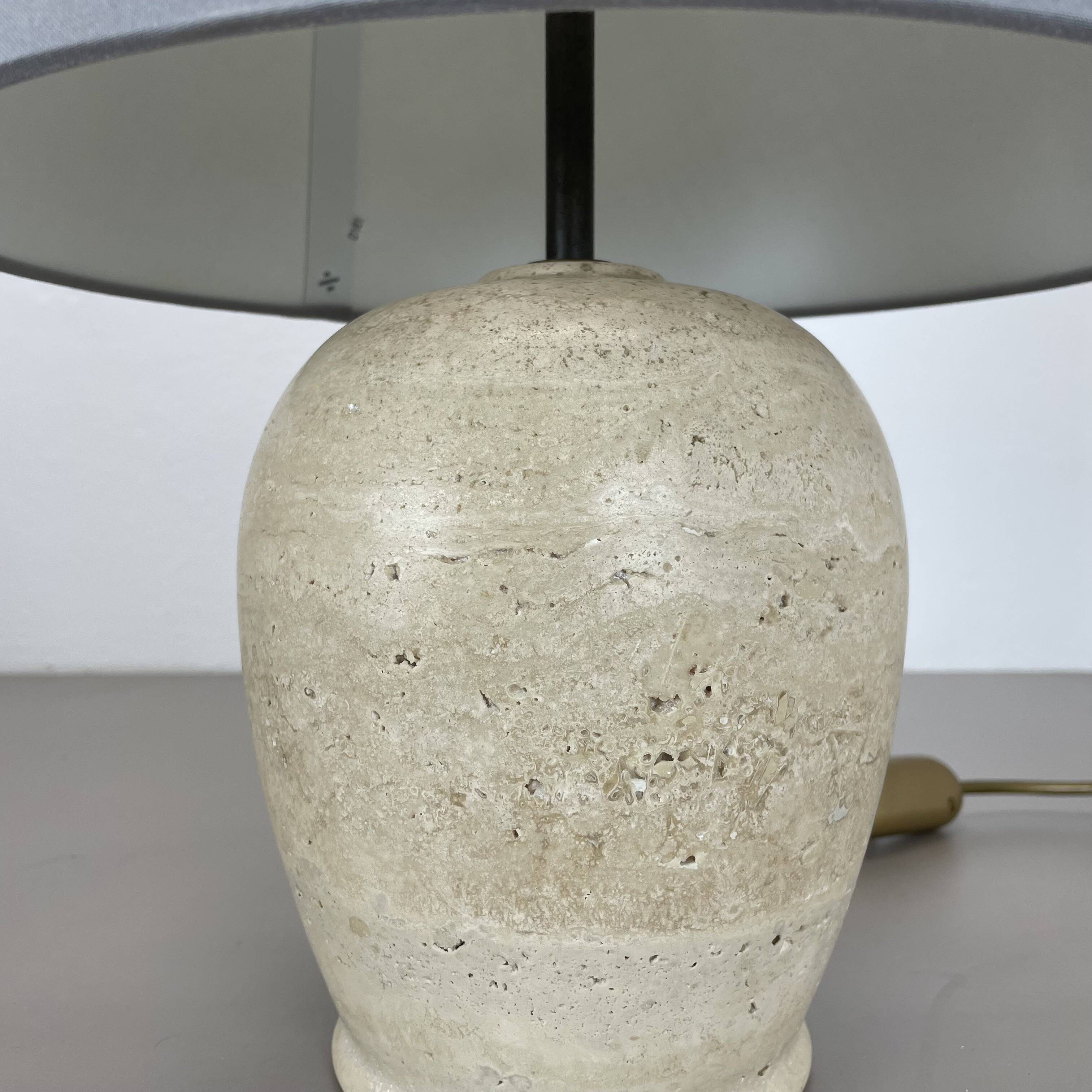 Large Travertine Marble Fratelli Mannelli Style Table Light Base, Italy, 1970s