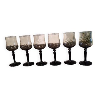 Rosaline Luminarc wine glasses, smoked black model