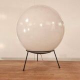 Large plastic sphere globe table lamp – Raak Amsterdam | Vintage design lamp