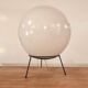 Grande lampe de table globe sphérique en plastique – Raak Amsterdam | Lampe au design vintage