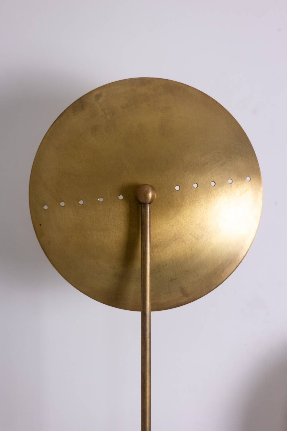 6-light wall sconce in patinated brass, contemporary work