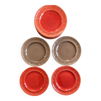 Set of 12 Giens earthenware plates