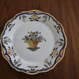 Assiette plate signée et numérotée