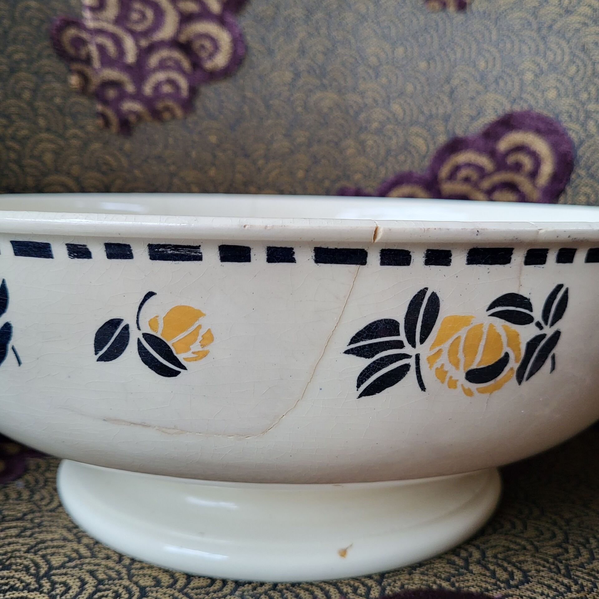 Footed salad bowl Hippolyte Boulenger • France