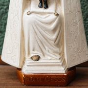 Vierge à l'enfant en plâtre, Notre Dame de Liesse, signé Bacci