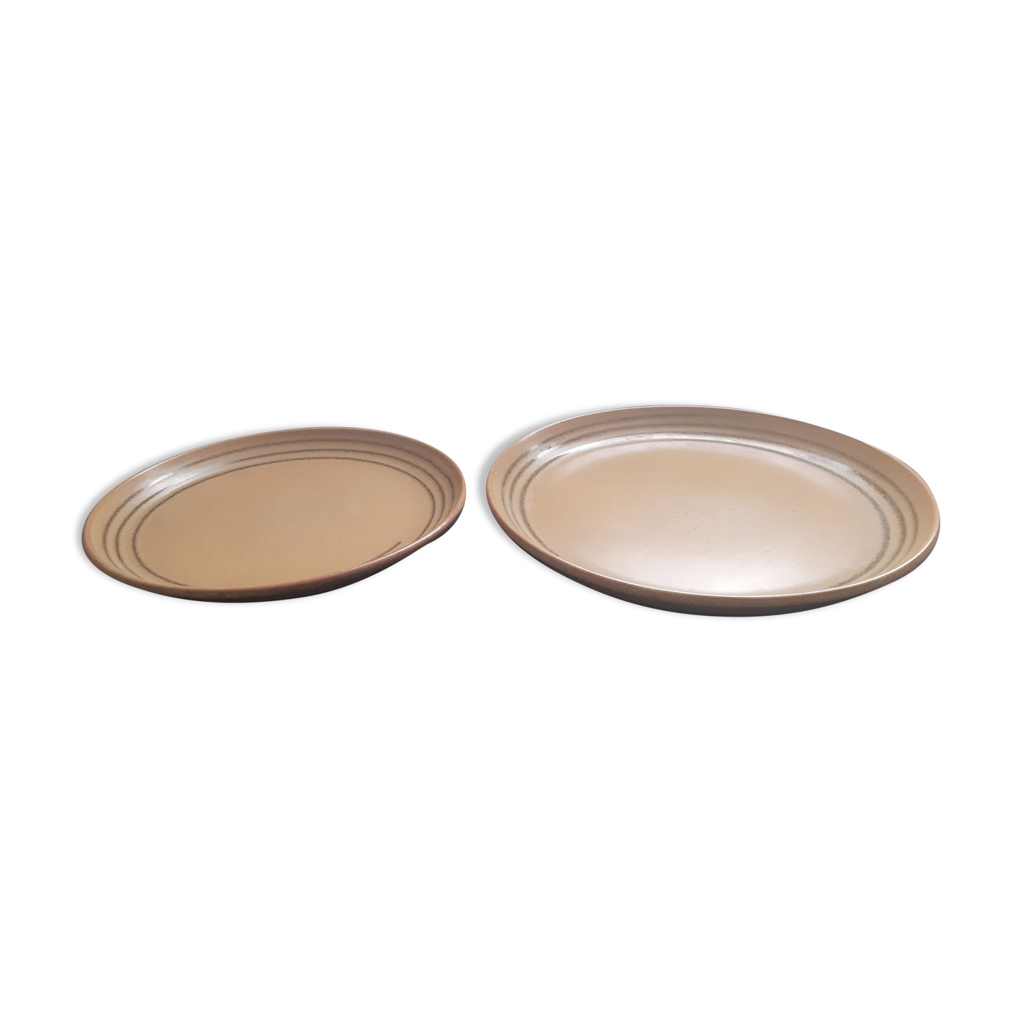 Stoneware dishes