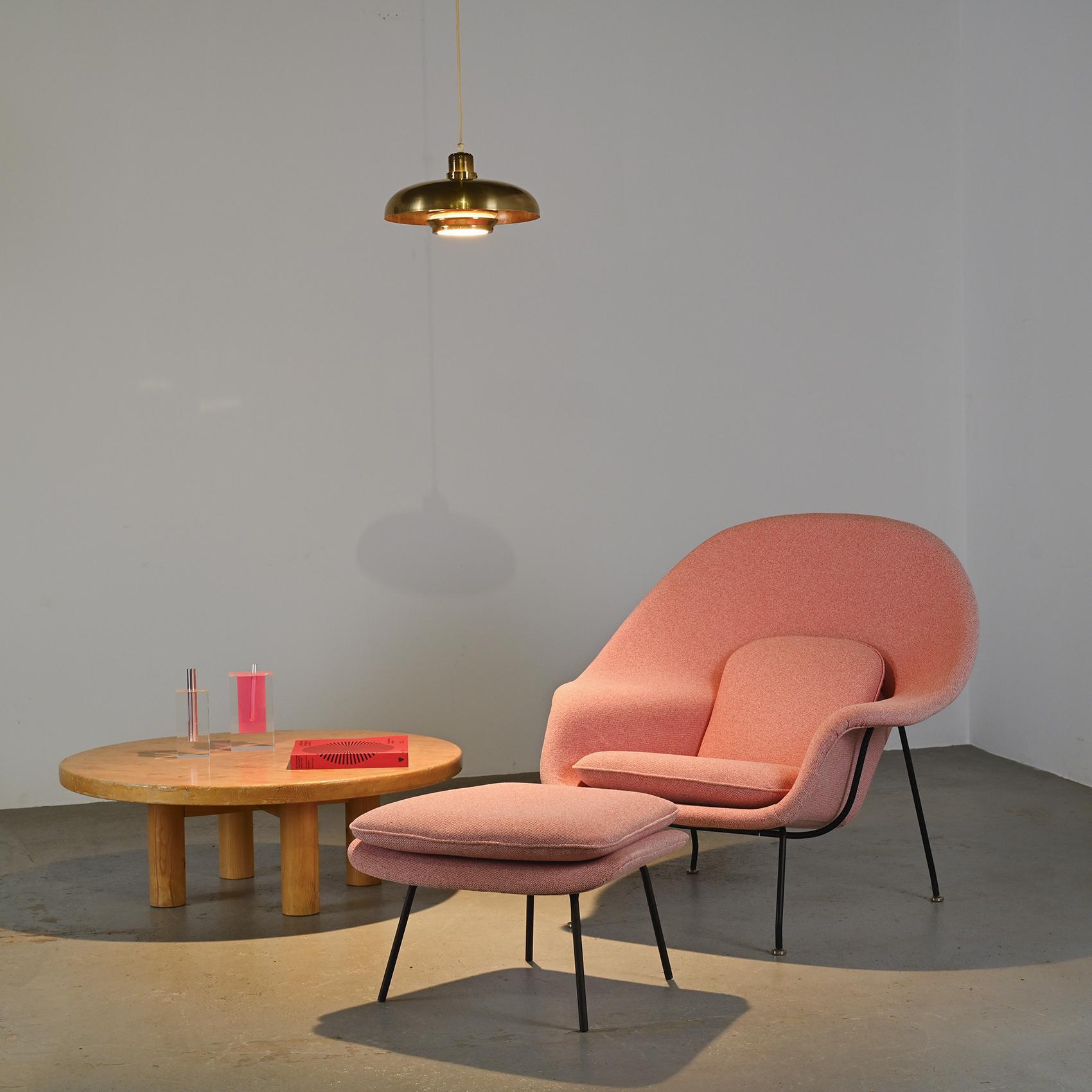 Womb Chair 1st edition by Eero Saarinen, Knoll circa 1948.