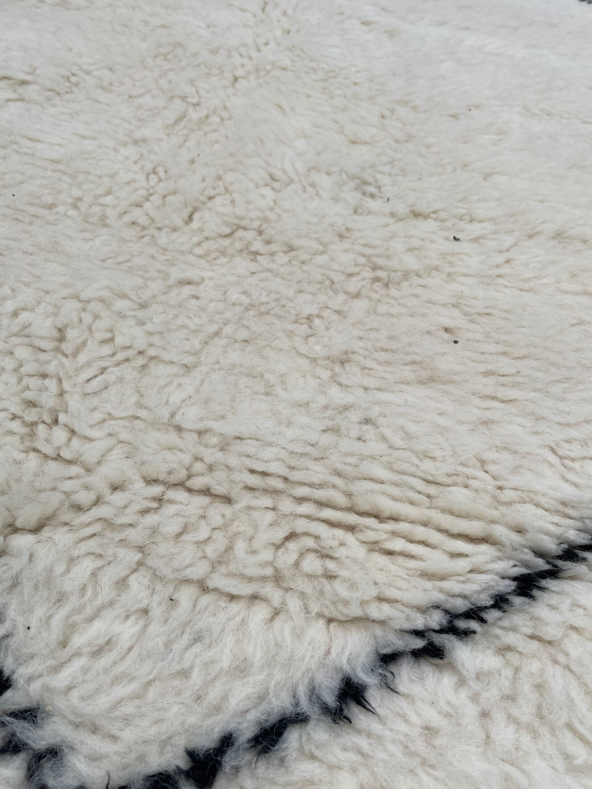 Moroccan Berber carpet Beni Ouarain modern 270×350 cm