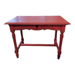 bureau rouge