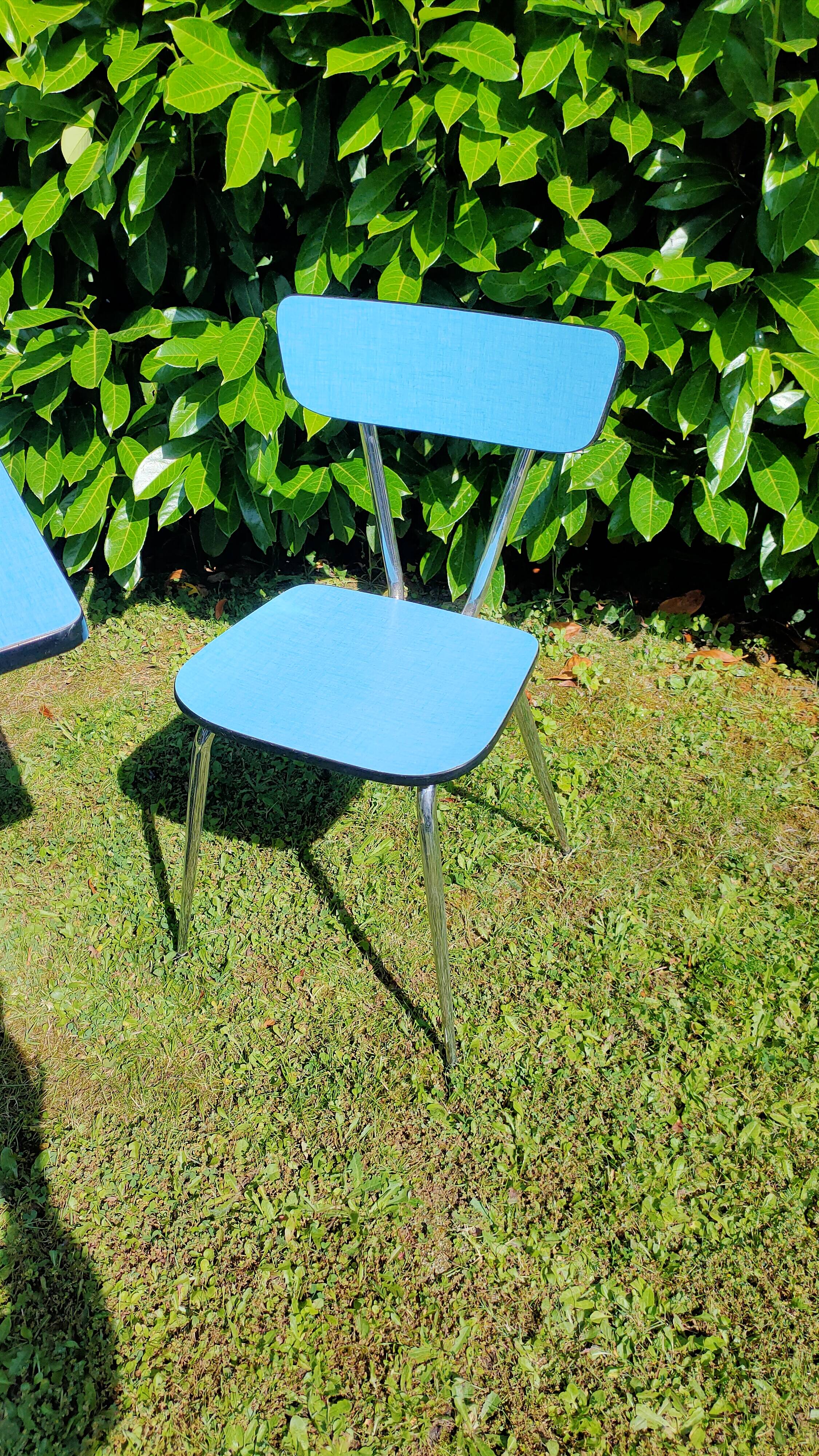 Table formica bleu
