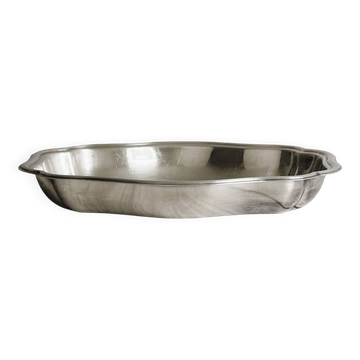 Plat en métal brillant