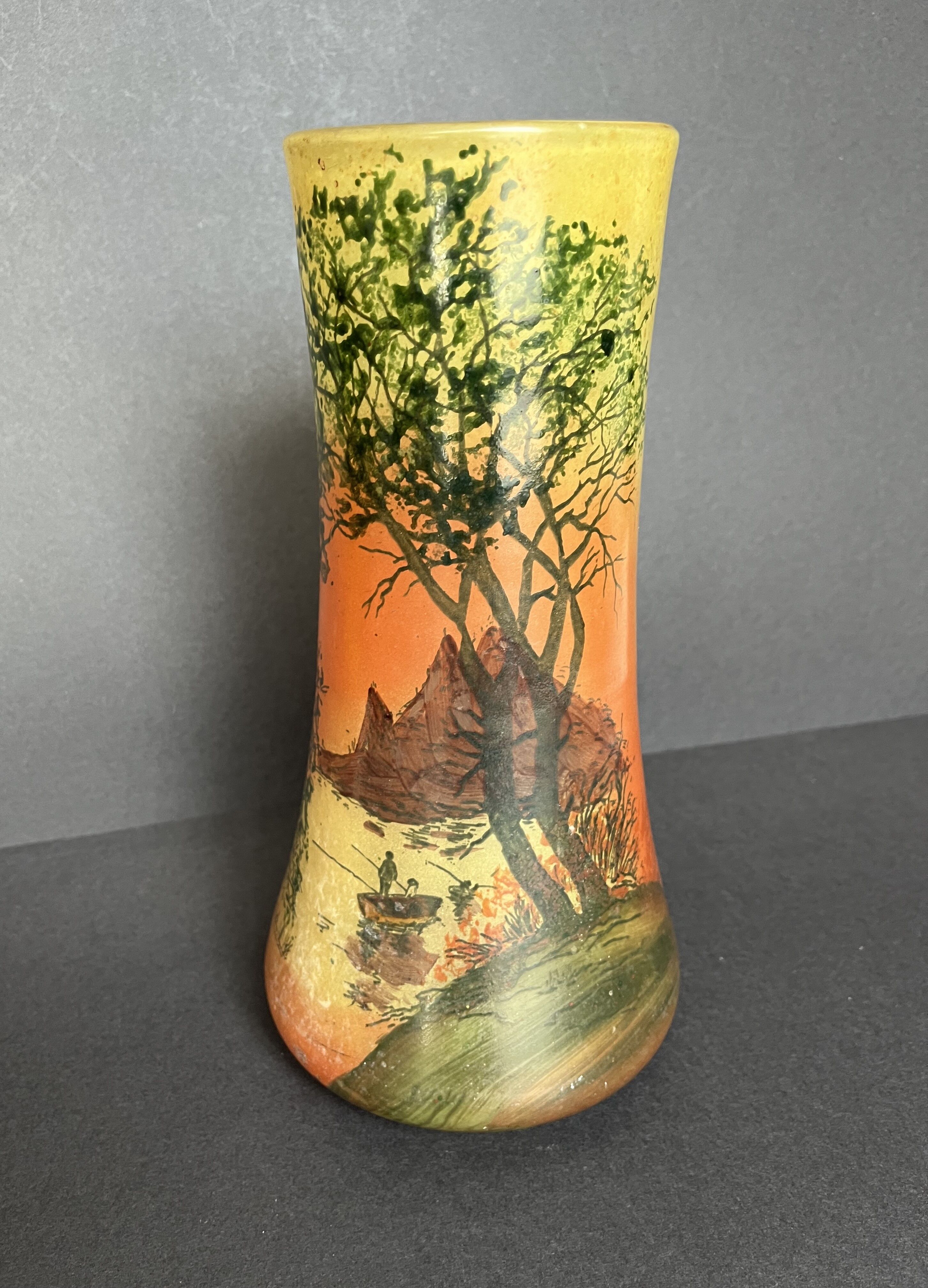 Vase en verre émaillé