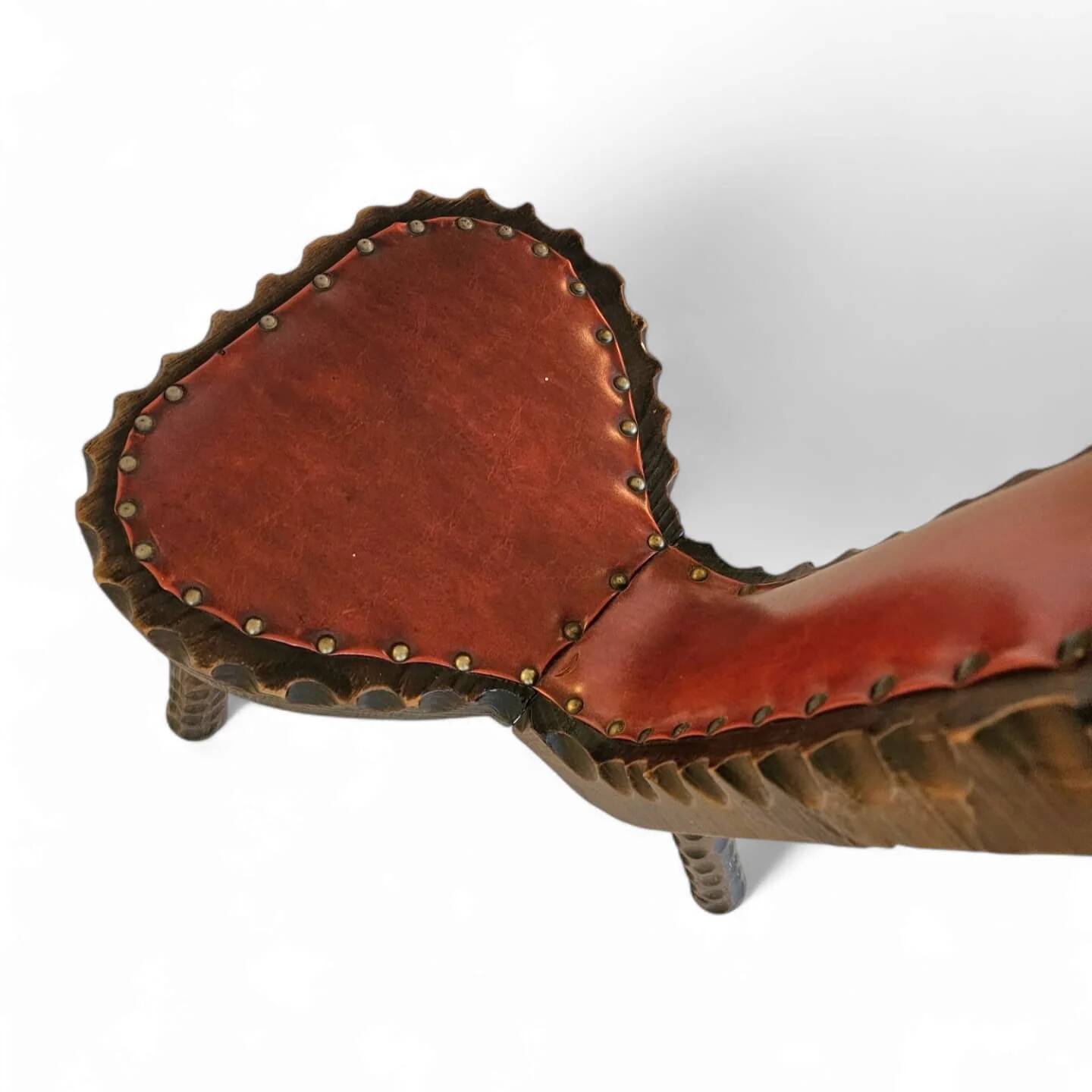 Vintage brutalist Spanish tripod chair / wooden stool