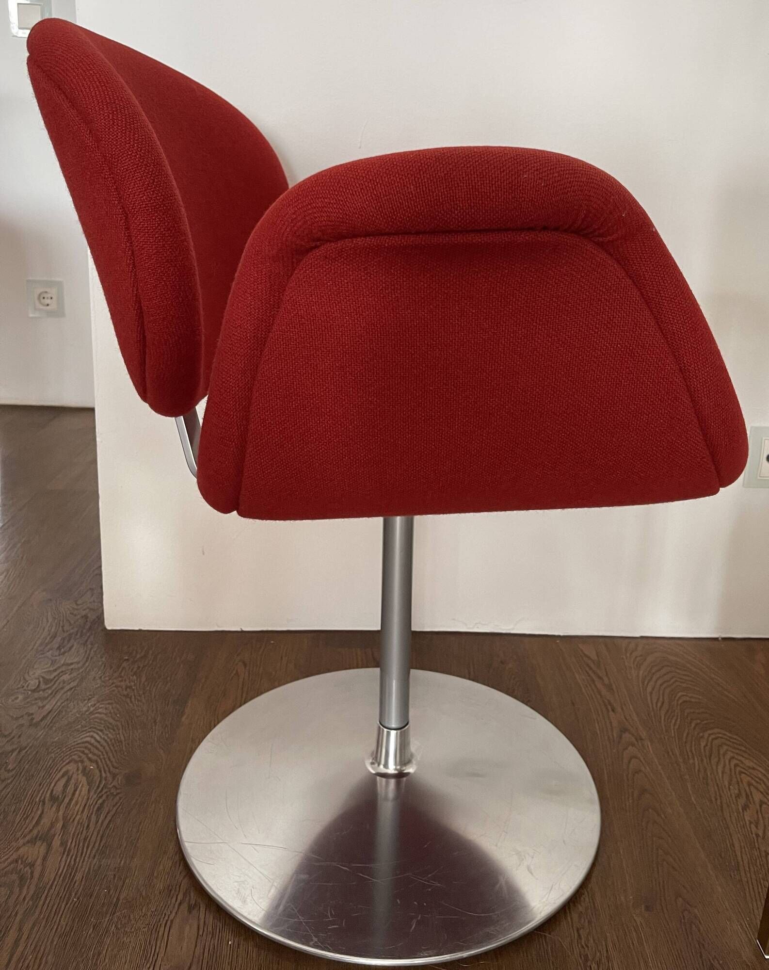 Little Tulip Swivel Armchair by Pierre Paulin for ARTIFORT