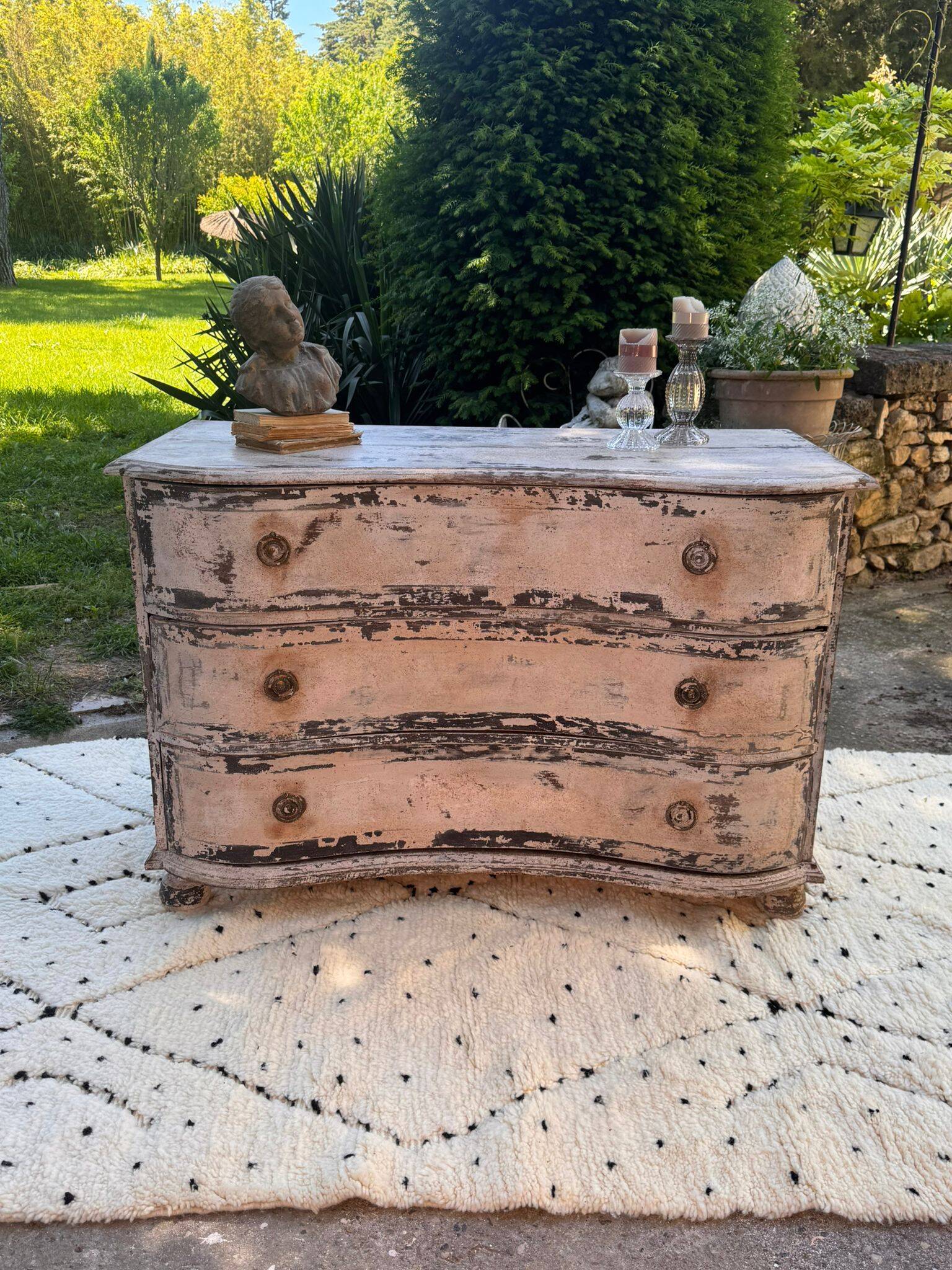 Painted commode from the 18th century