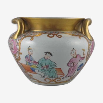 Old pink family style porcelain pot or vase with mandarin decoration, samson, paris