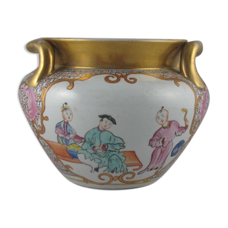 Old pink family style porcelain pot or vase with mandarin decoration, samson, paris