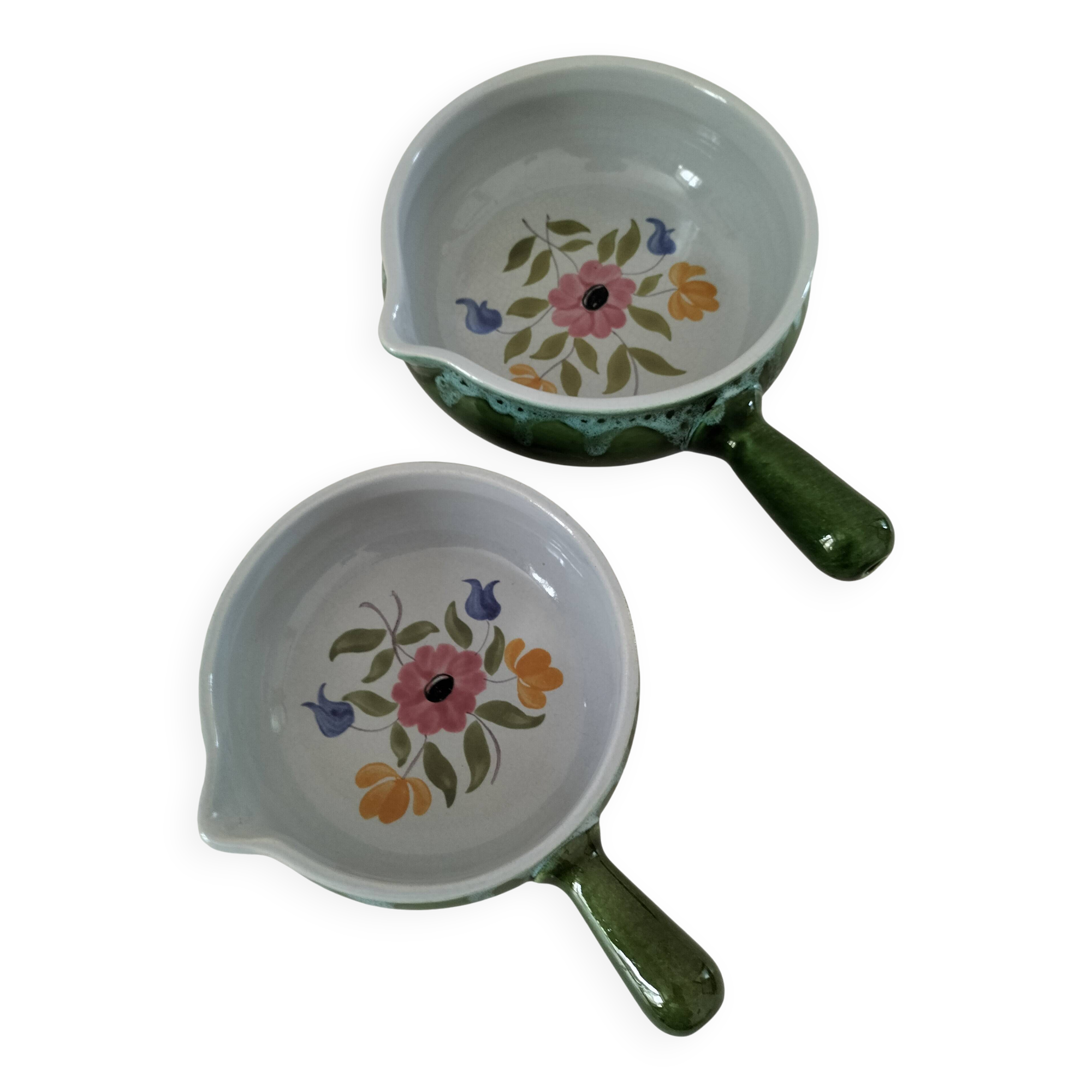 Duo of flowery caquelons