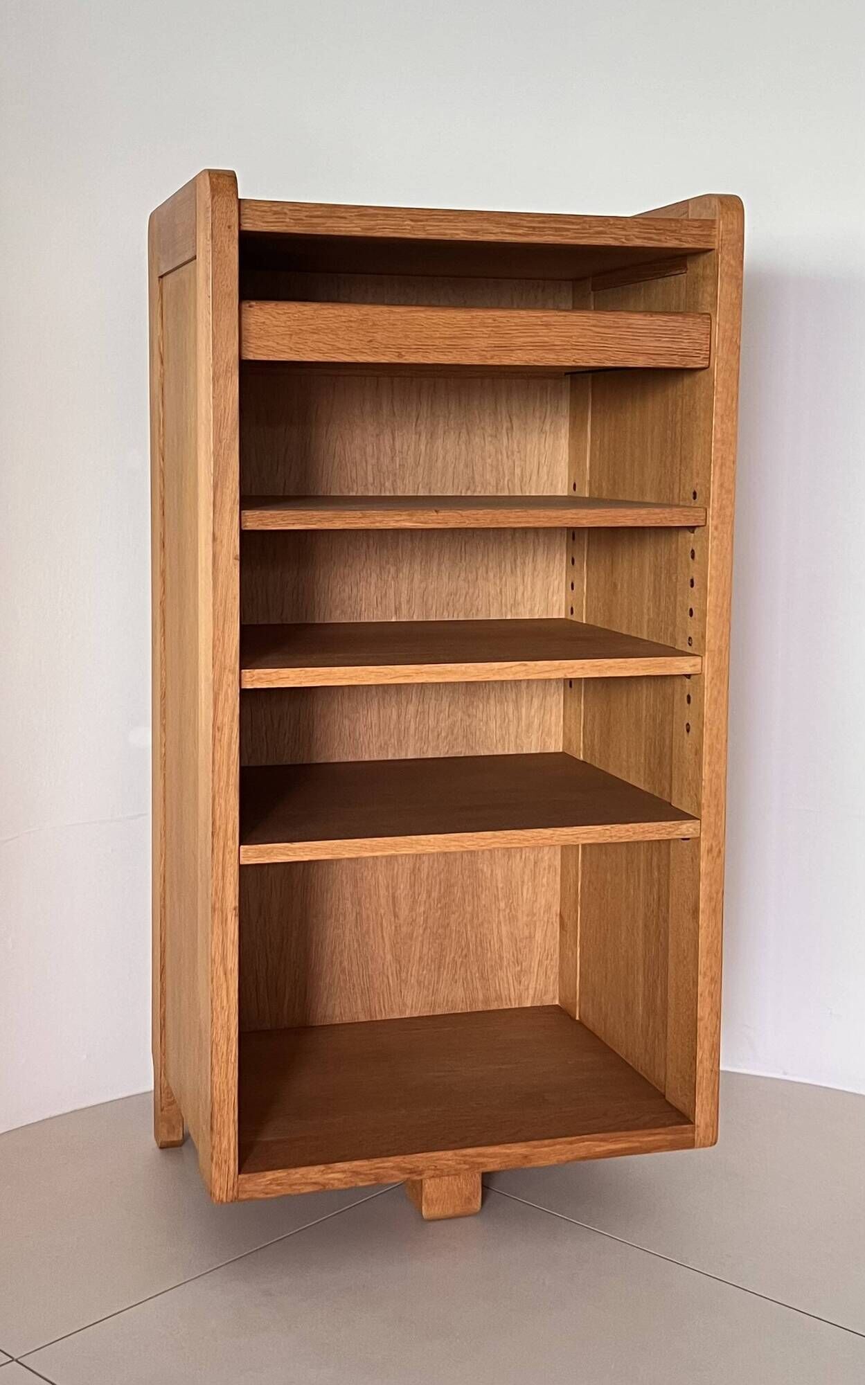 Hi-Fi furniture, bookshelf, side table by Guillerme and Chambron, France.