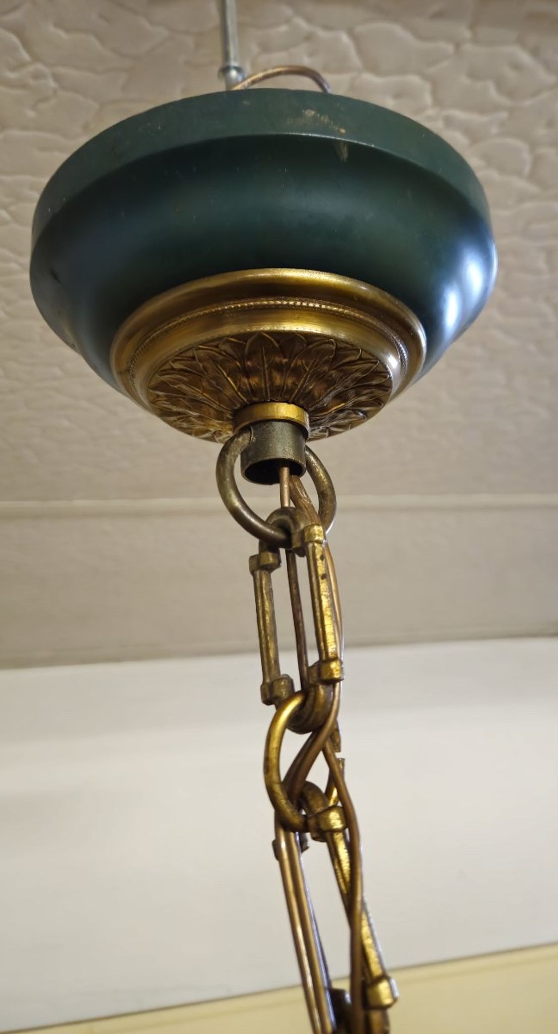 Antique gilded bronze chandelier with six arms, in Empire style.