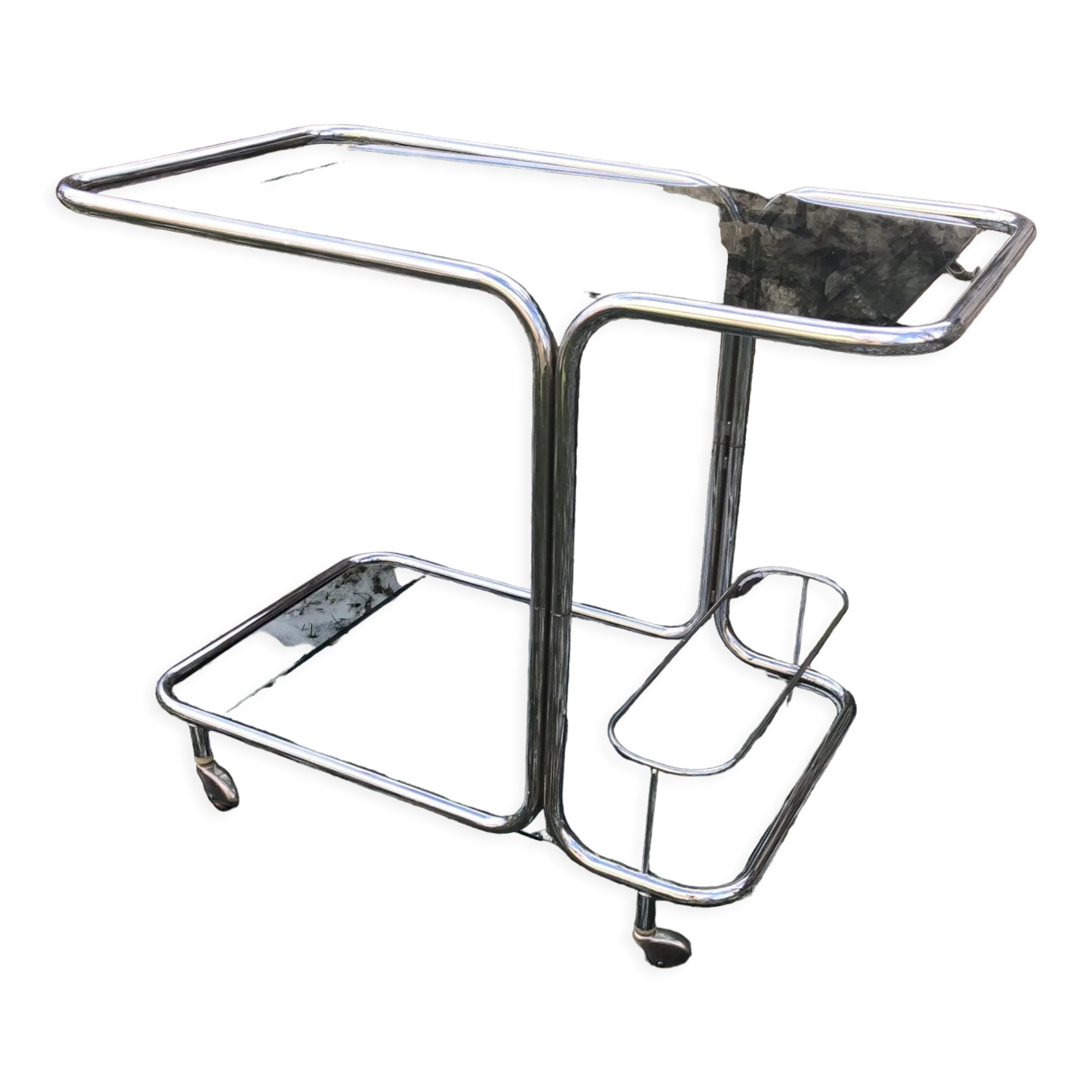 Smoked glass serving