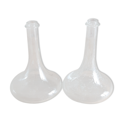 Paire de carafes à décanter en verre soufflé