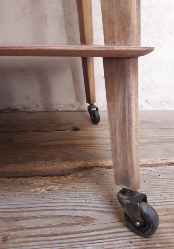 Table served legs compass with wheels 1950s