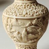 Chinese Baluster Vase. In beige cinnabar lacquer. Dimensions: 17 x 9 cm