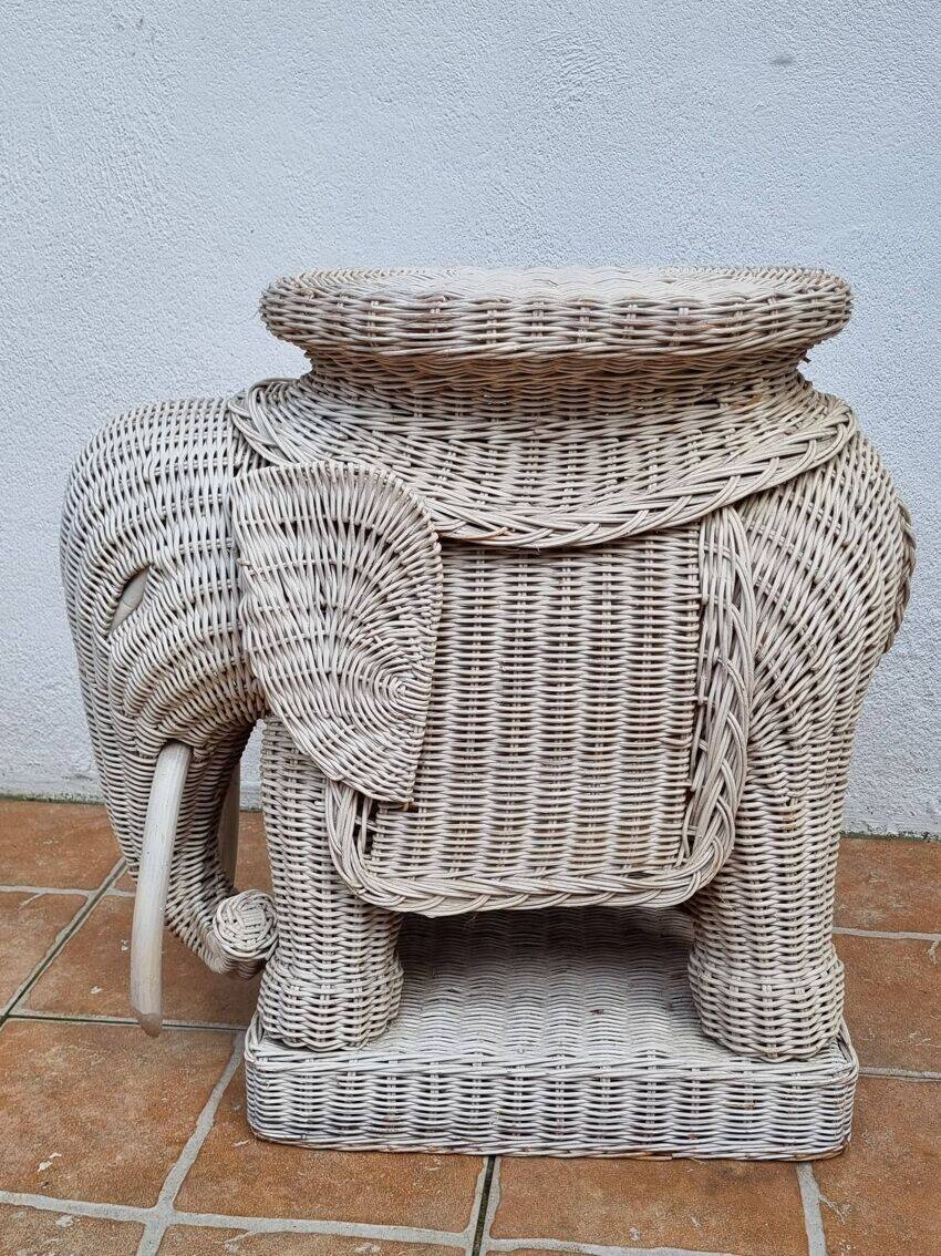 Table d'appoint, éléphant en rotin vintage, années 70